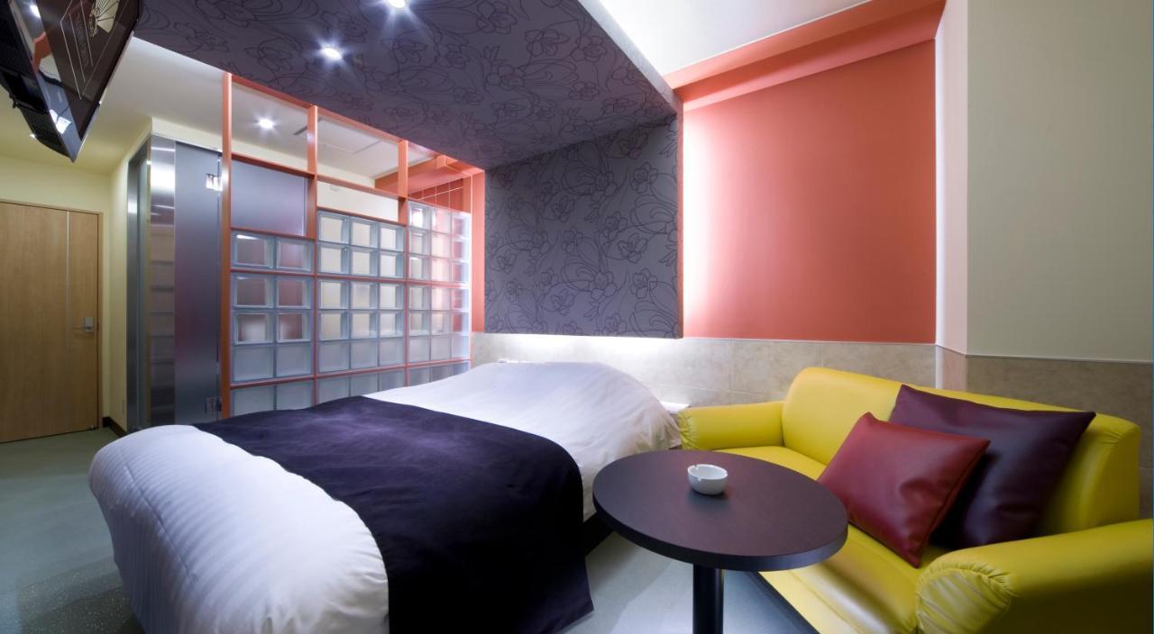 Hotel Glow Yokkaichi (Adults Only) Экстерьер фото